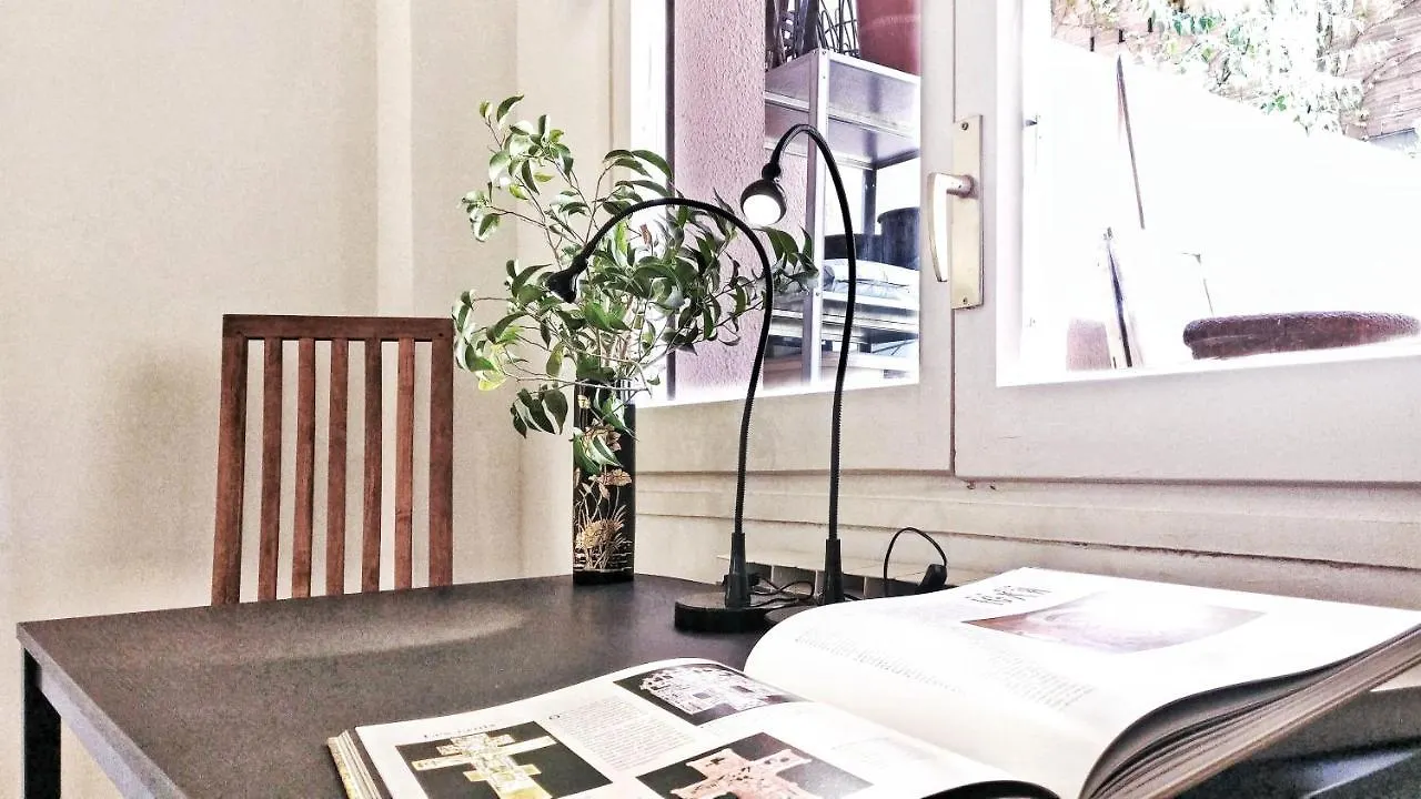 Bizflats Garden House Apartment Barcelona